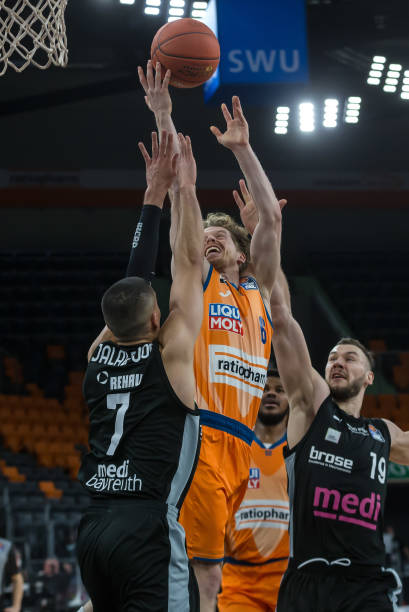 管理层在补 管理层在补